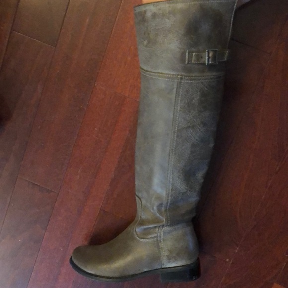 Knee High Distressed Riding Boots - Picture 4 of 5
